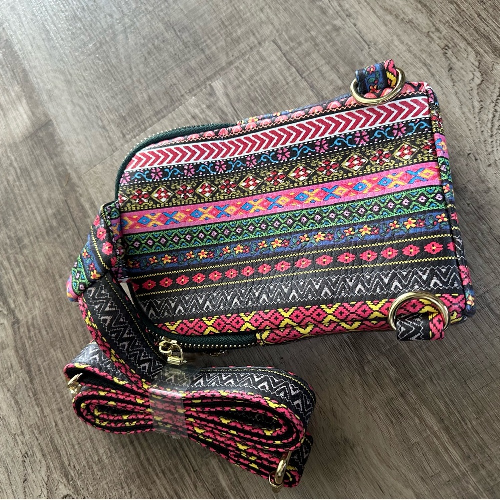 Multicolor Patterned Crossbody Bag - Picture 8 of 8